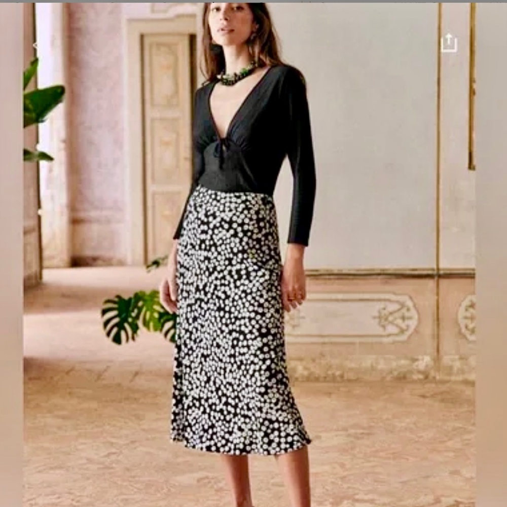 Sezane Sandy Skirt size 6, NWOT